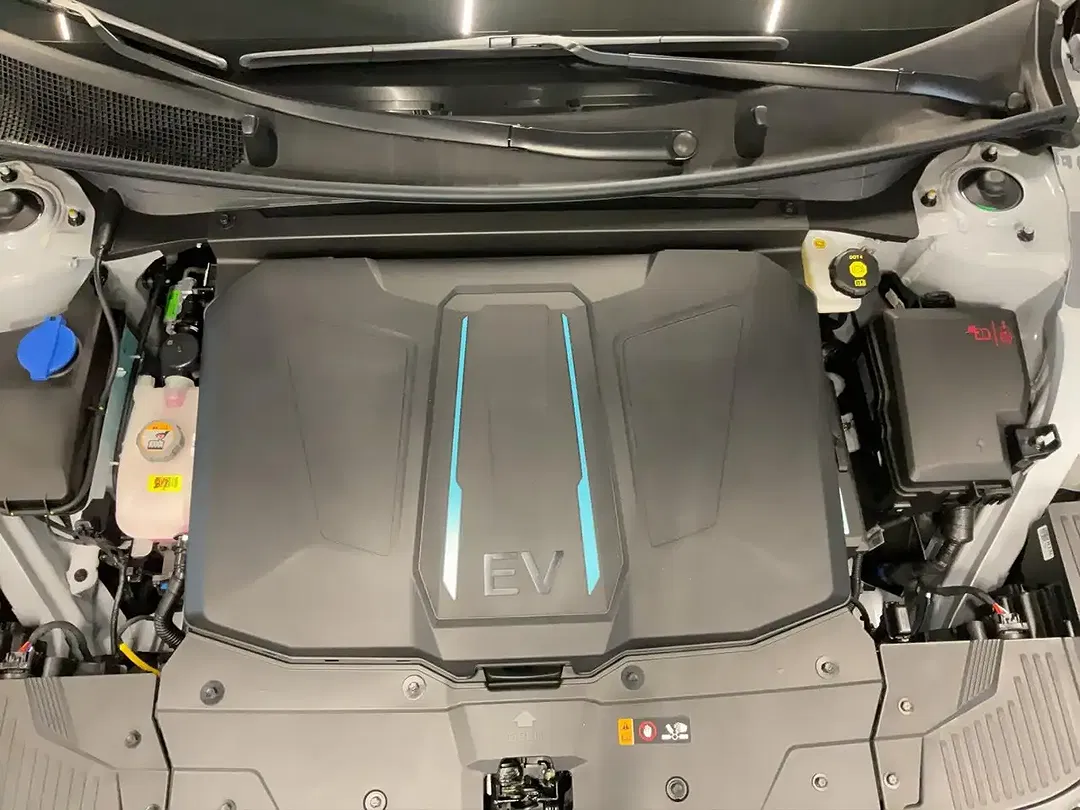 Hyundai IONIQ 5 - Thumbnail 10