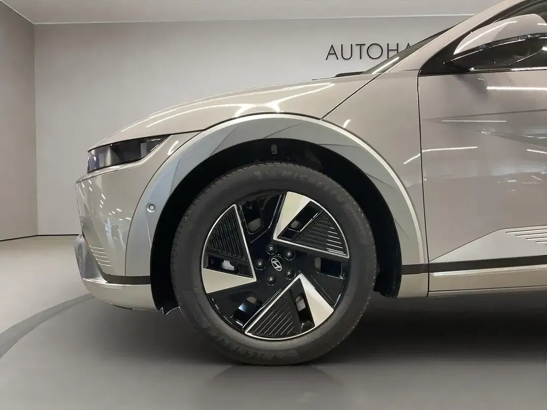 Hyundai IONIQ 5 - Thumbnail 9