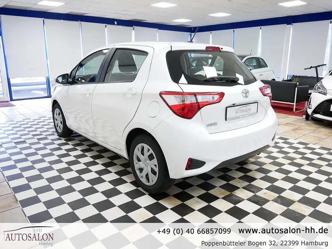Toyota Yaris Comfort - Thumbnail 4