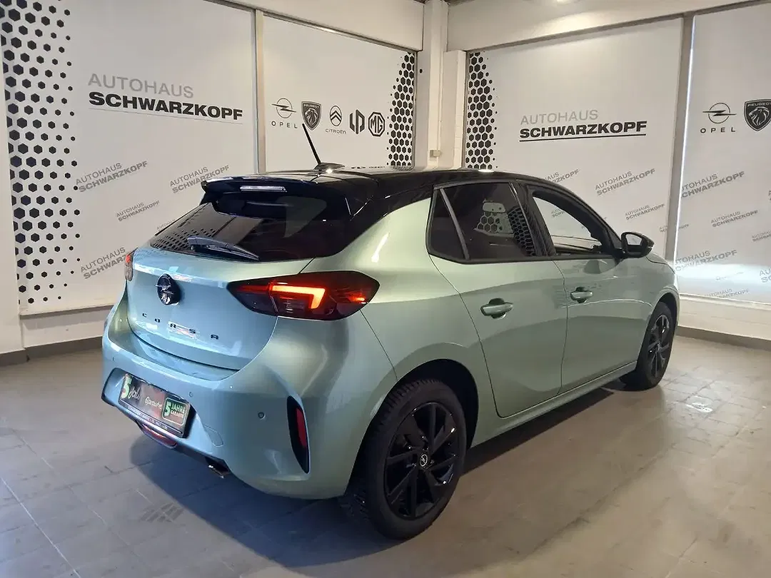 Opel Corsa 1.2 - foto 2
