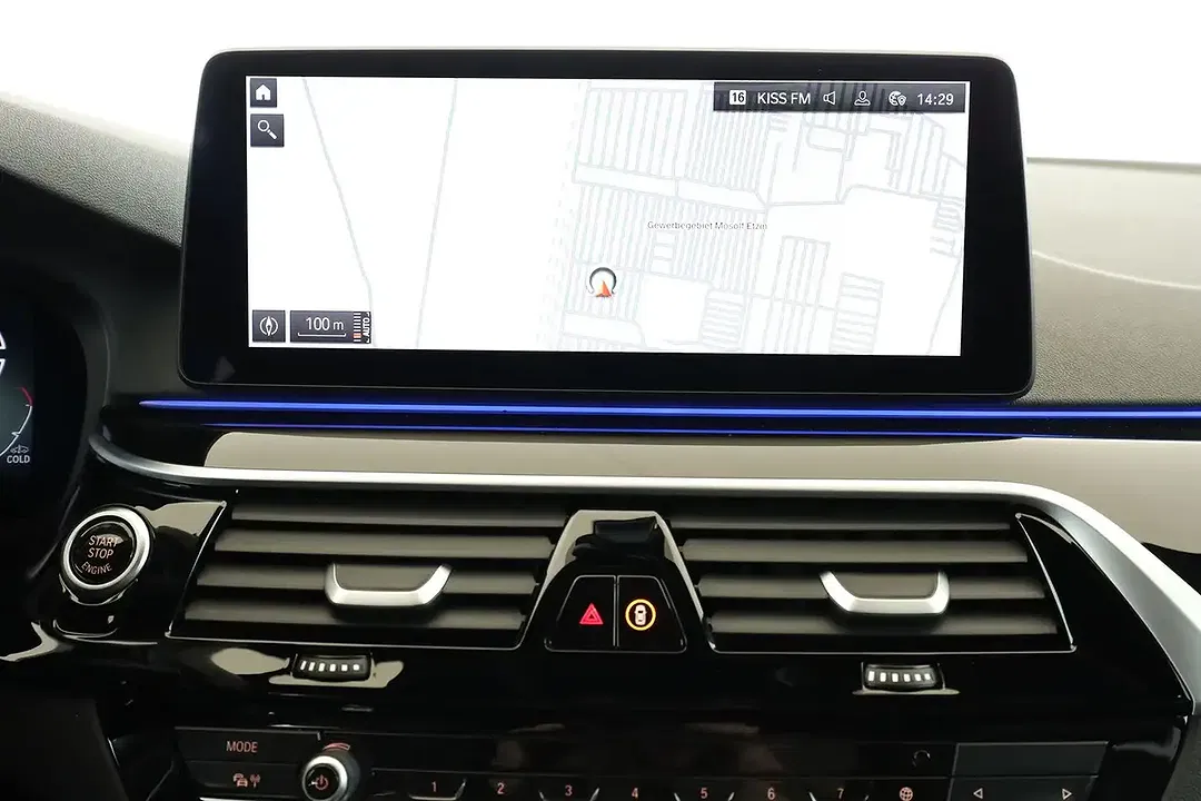BMW 540 xDrive M - Thumbnail 12