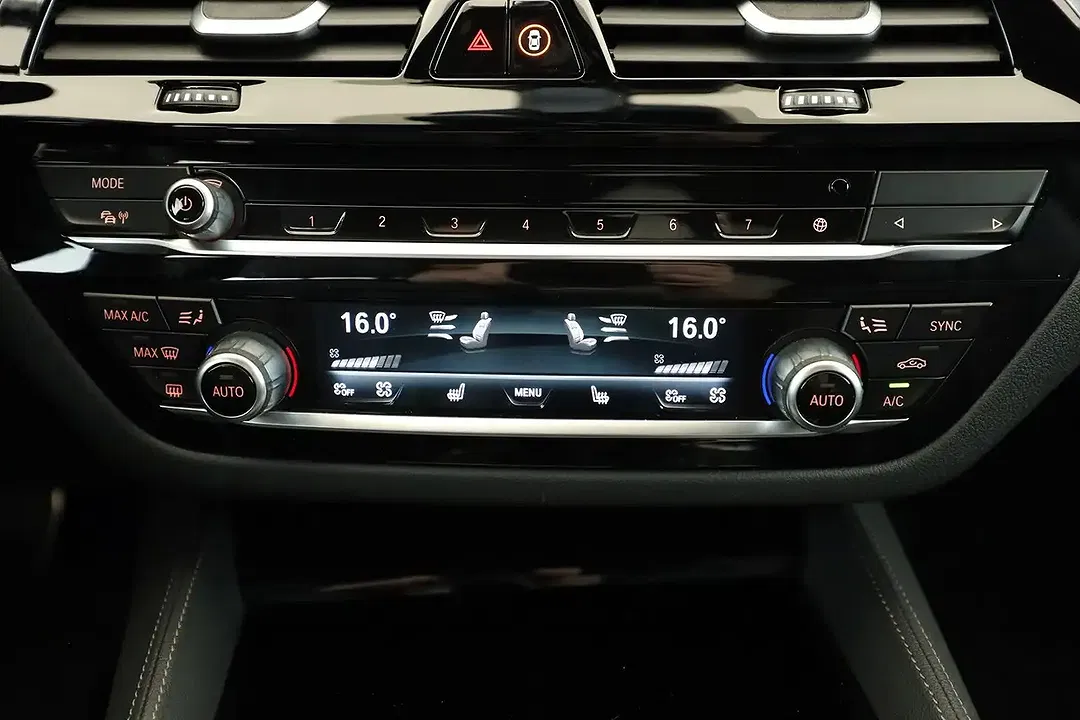 BMW 540 xDrive M - Thumbnail 13