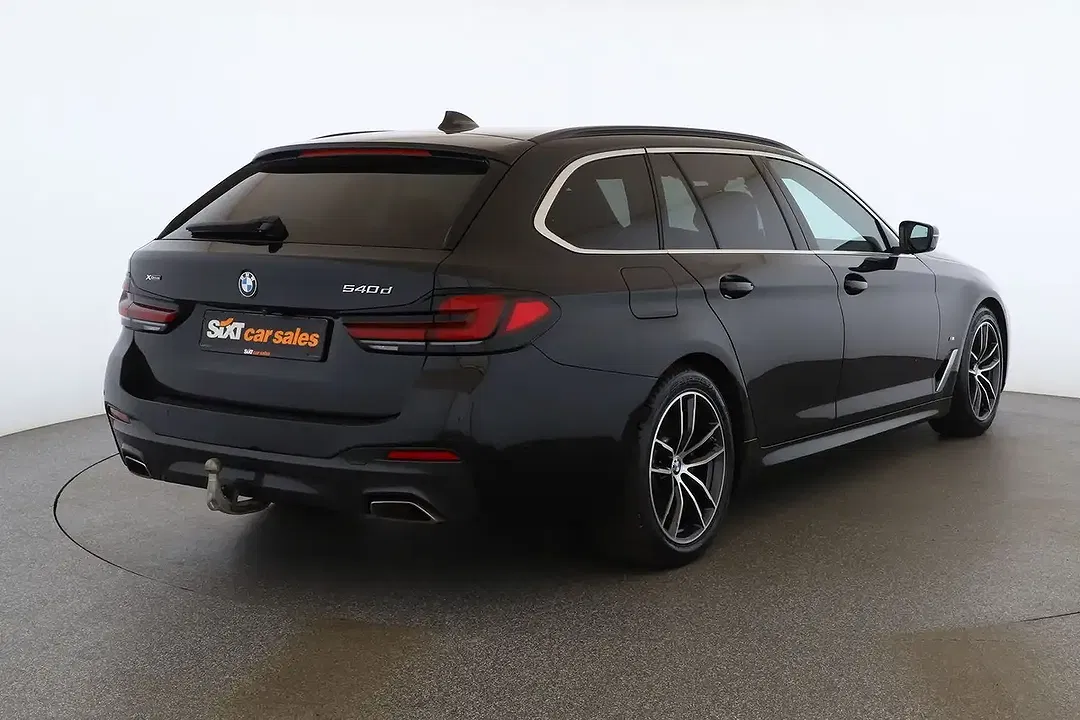 BMW 540 xDrive M - Thumbnail 6