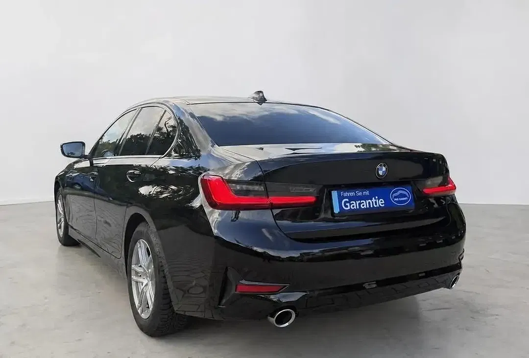 BMW 320 M Sport - Thumbnail 3