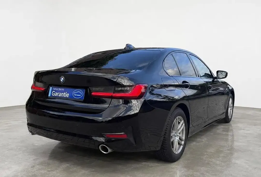 BMW 320 M Sport - Thumbnail 5