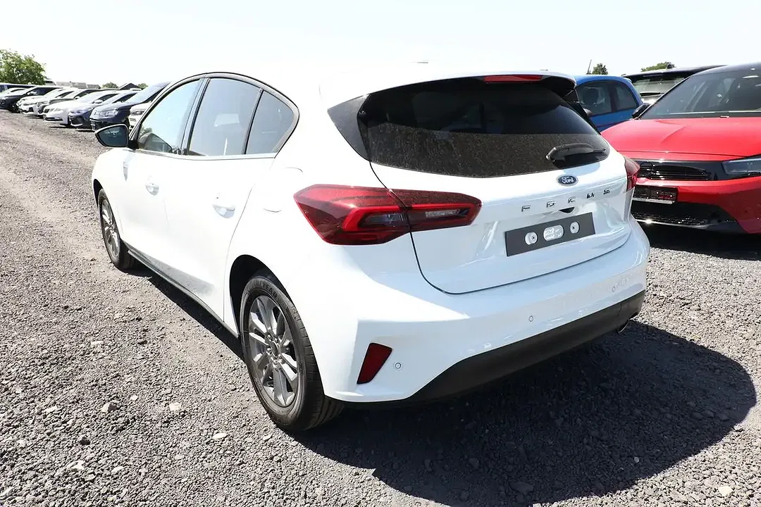 Ford Focus Titanium X - Thumbnail 4