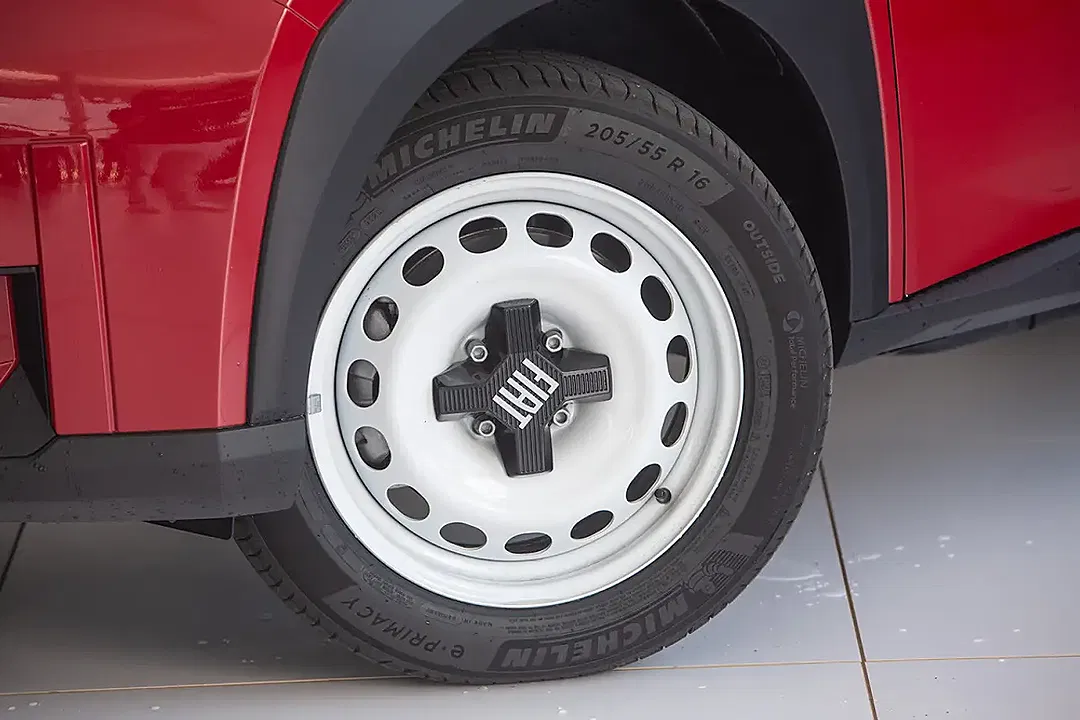 Fiat Grande Panda EV RED - foto 2