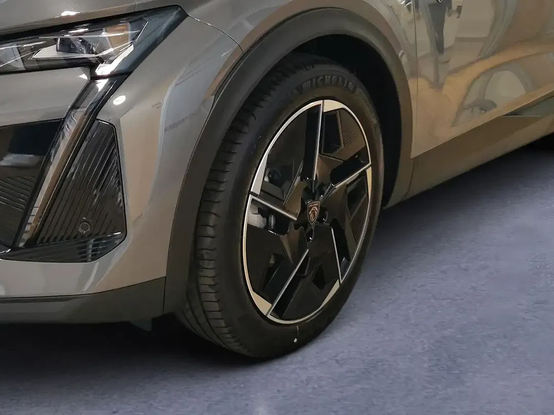 Peugeot 408 145 Hybrid GT - Thumbnail 6