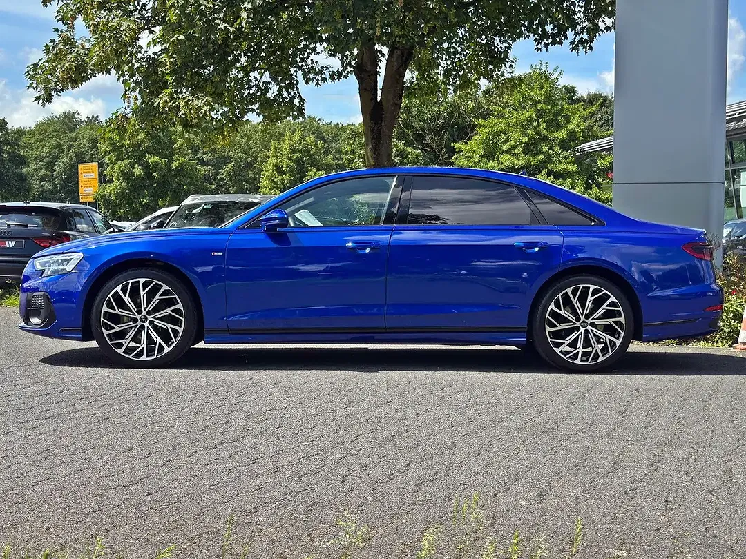 Audi A8 S line - Thumbnail 4
