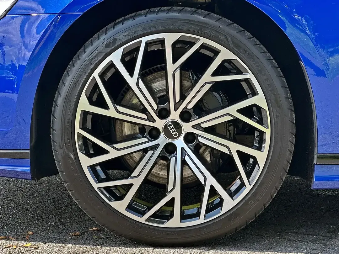 Audi A8 S line - Thumbnail 5
