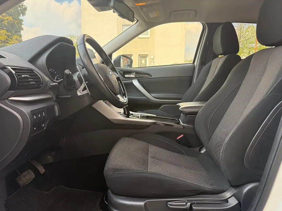 Mitsubishi Eclipse Cross Hybrid 4WD - Thumbnail 10