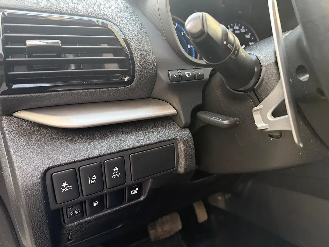 Mitsubishi Eclipse Cross Hybrid 4WD - Thumbnail 13