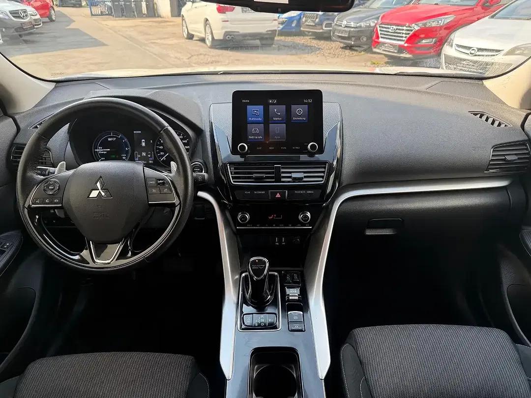 Mitsubishi Eclipse Cross Hybrid 4WD - Thumbnail 16