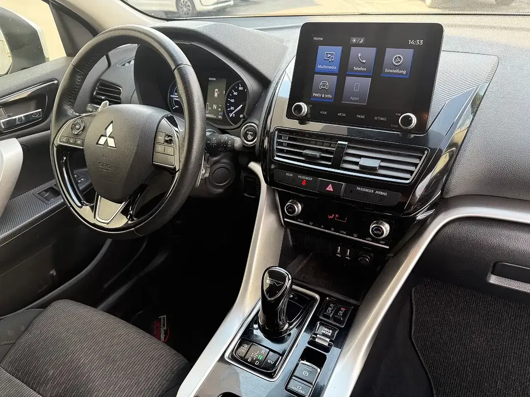 Mitsubishi Eclipse Cross Hybrid 4WD - Thumbnail 19