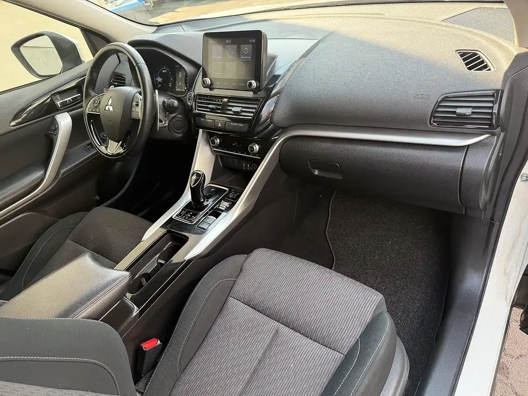 Mitsubishi Eclipse Cross Hybrid 4WD - Thumbnail 21