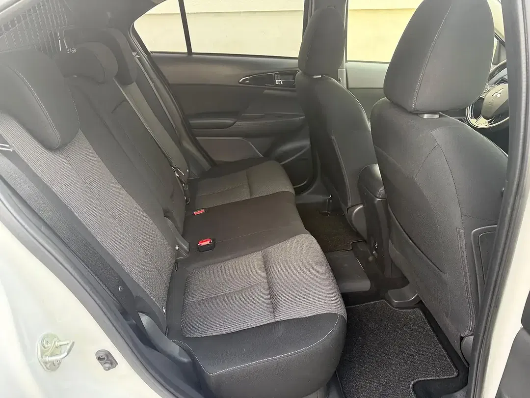 Mitsubishi Eclipse Cross Hybrid 4WD - Thumbnail 22