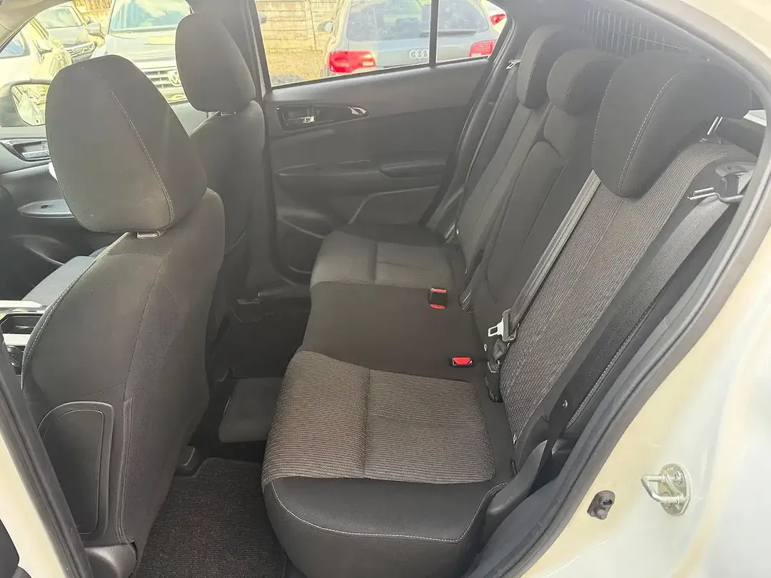 Mitsubishi Eclipse Cross Hybrid 4WD - Thumbnail 23