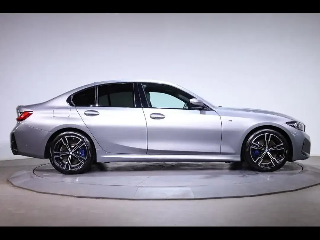 BMW 318 M Sport - Thumbnail 4