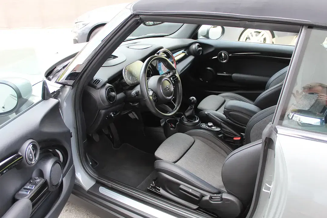 MINI One Cabrio Classic Trim - Thumbnail 12