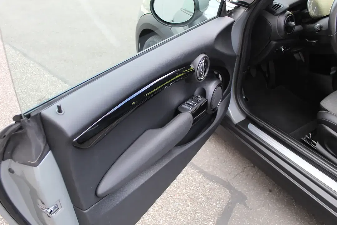 MINI One Cabrio Classic Trim - Thumbnail 14