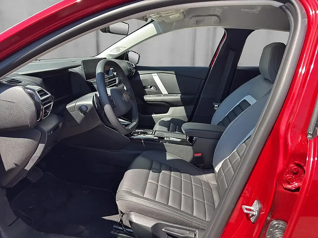 Citroen C4 PureTech EAT8 Max - Thumbnail 8