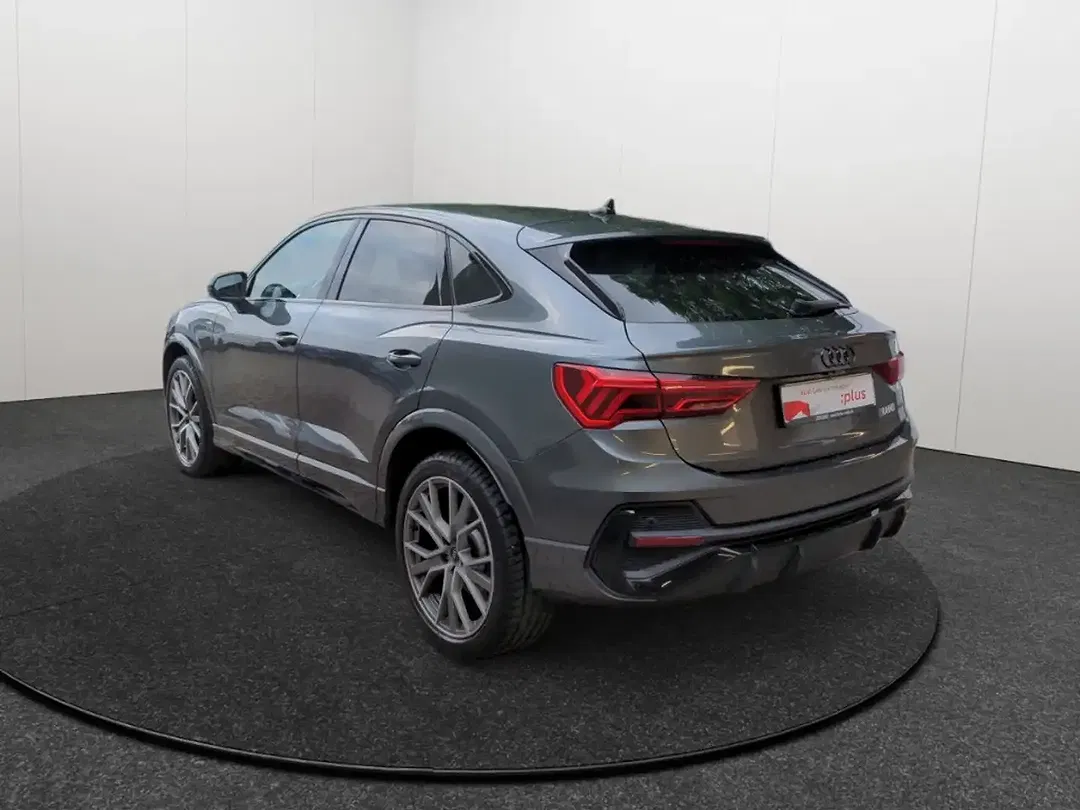 Audi Q3 S tronic quattro Sportback S line - Thumbnail 3