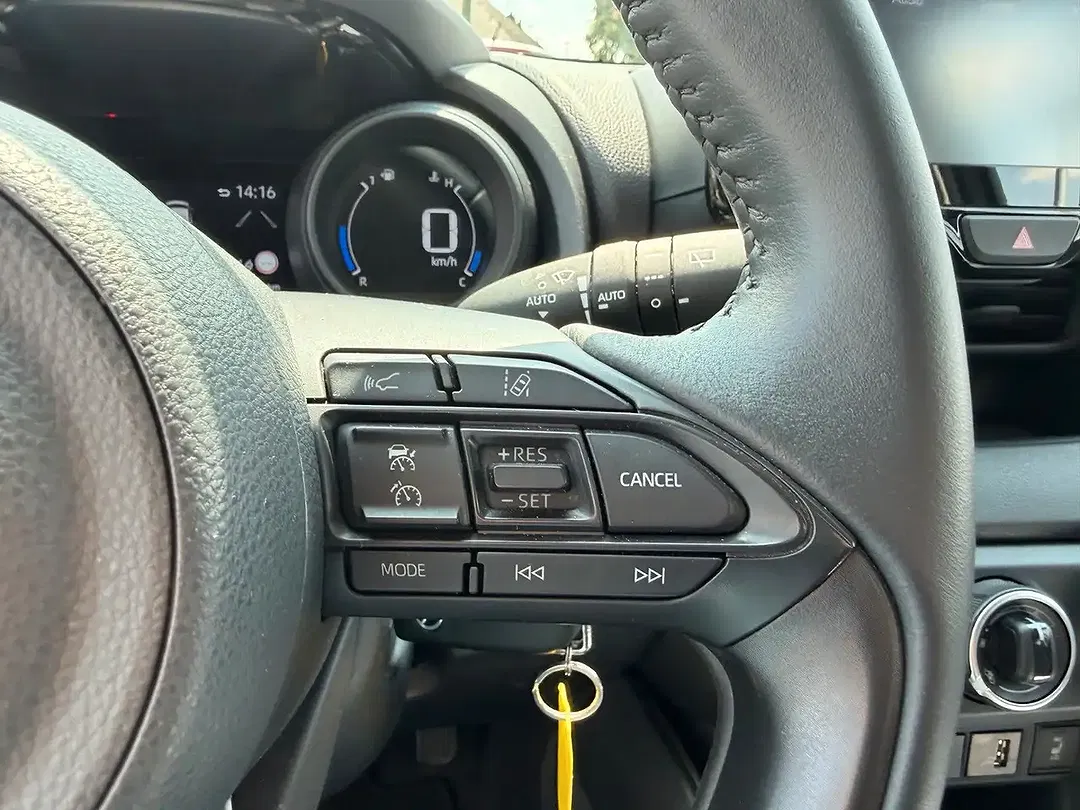Toyota Yaris 1.5 VVT-i Style - Thumbnail 13