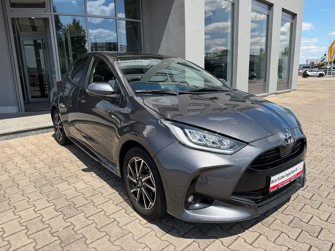 Toyota Yaris 1.5 VVT-i Style - Thumbnail 3