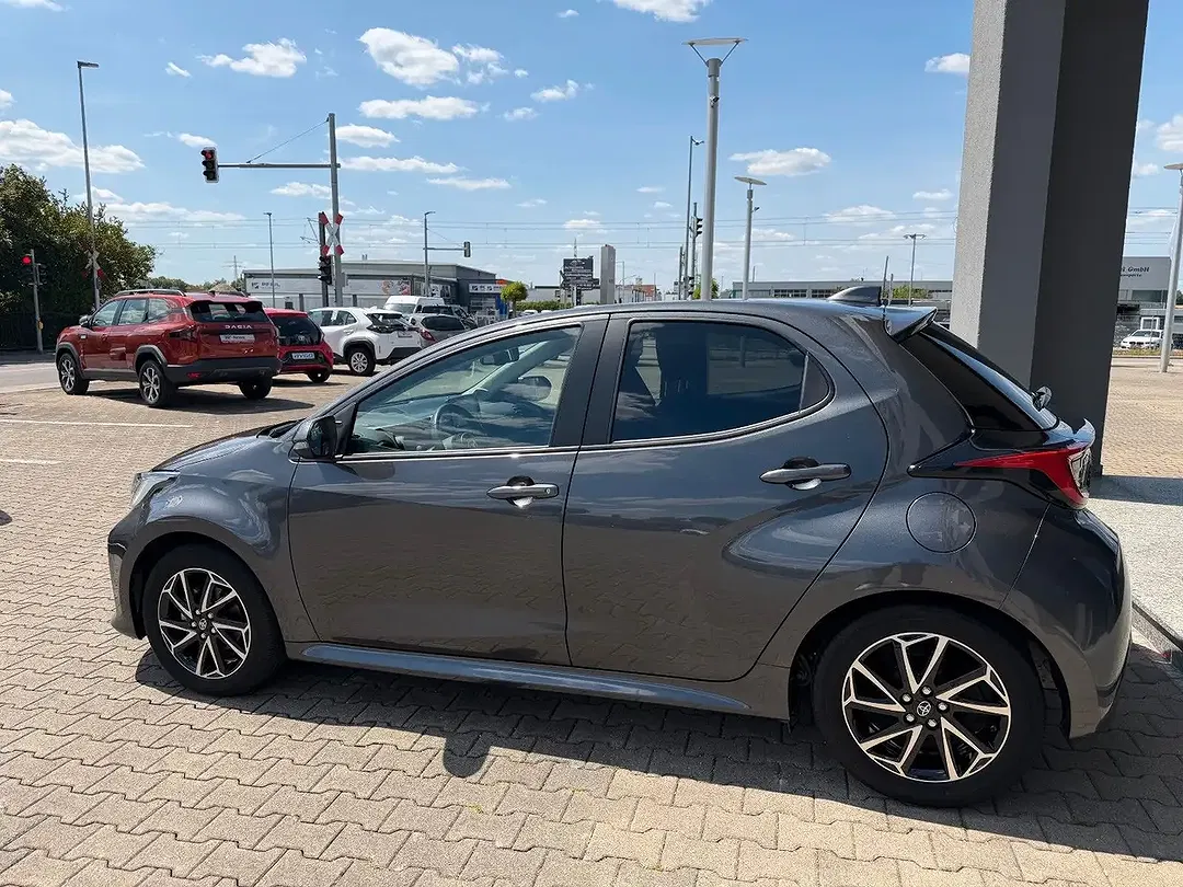 Toyota Yaris 1.5 VVT-i Style - Thumbnail 8