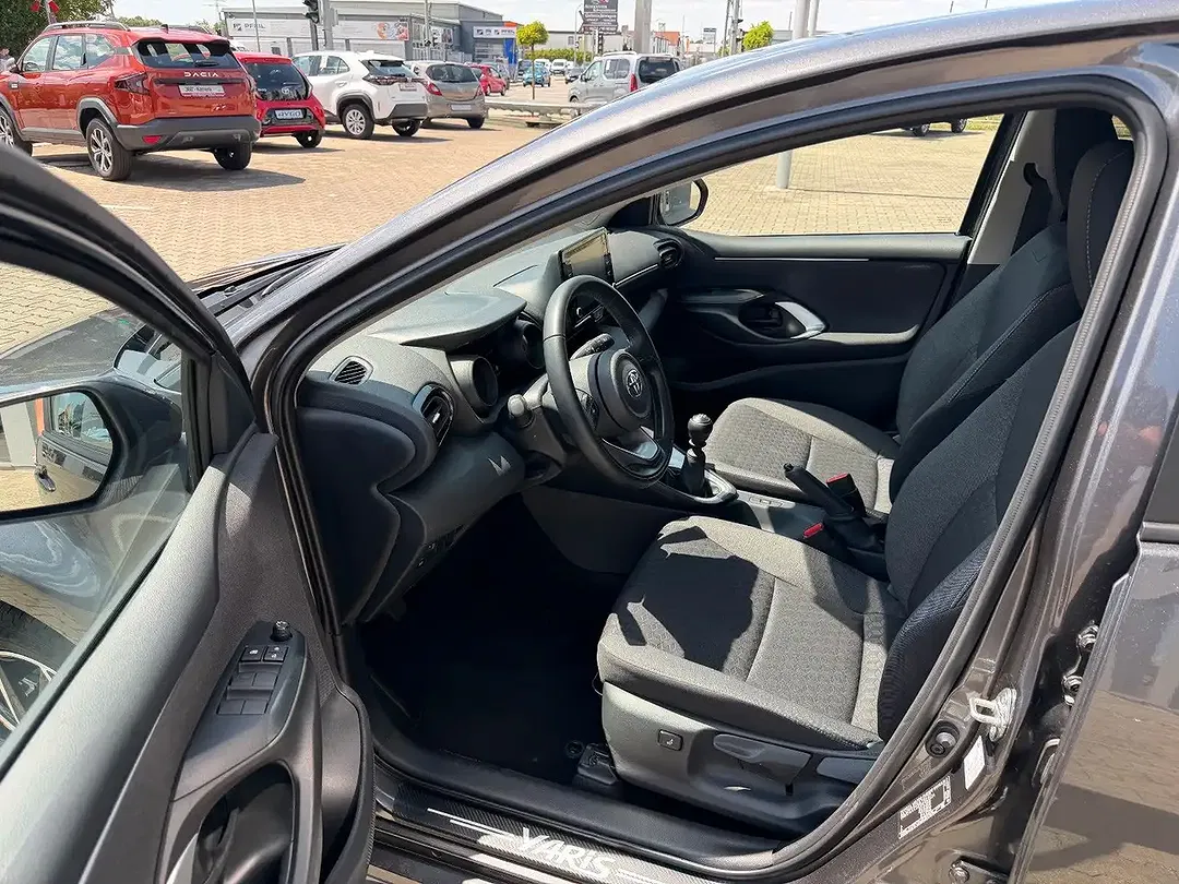 Toyota Yaris 1.5 VVT-i Style - Thumbnail 9