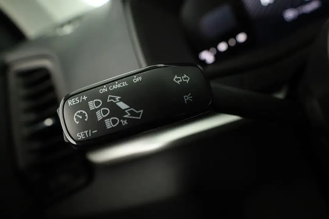 Skoda Karoq 2.0 TDI DSG 4x4 Selection - Thumbnail 10