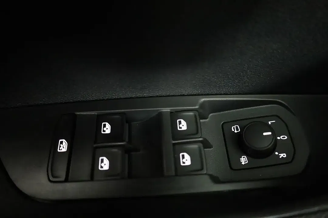 Skoda Karoq 2.0 TDI DSG 4x4 Selection - Thumbnail 8