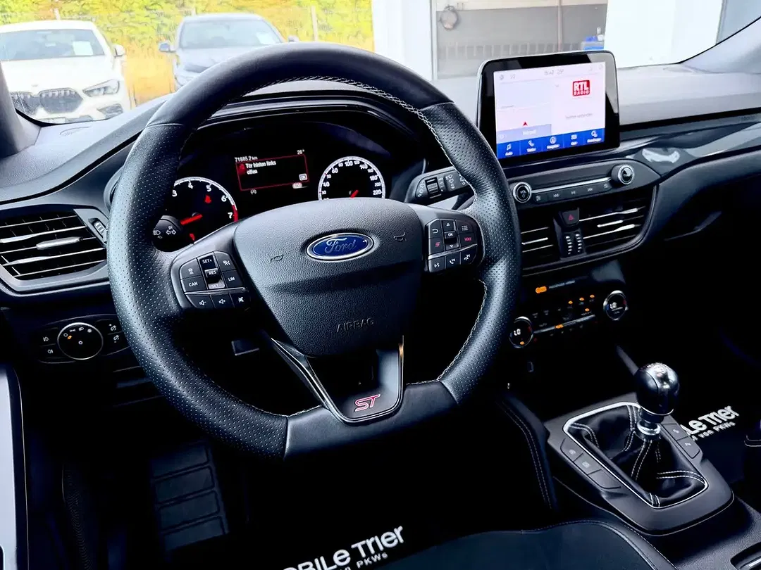 Ford Focus Performance ST-Line - Thumbnail 10