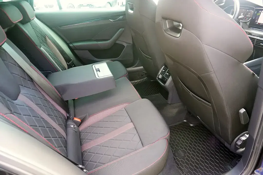 Skoda Octavia 1.4 TSI iV DSG vRS Combi - Thumbnail 11