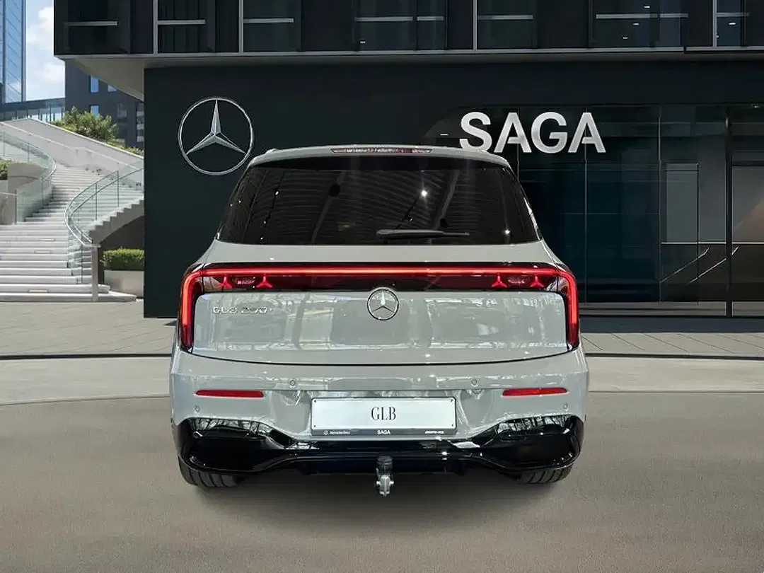 Mercedes-Benz GLB 250 AMG Line - Thumbnail 5