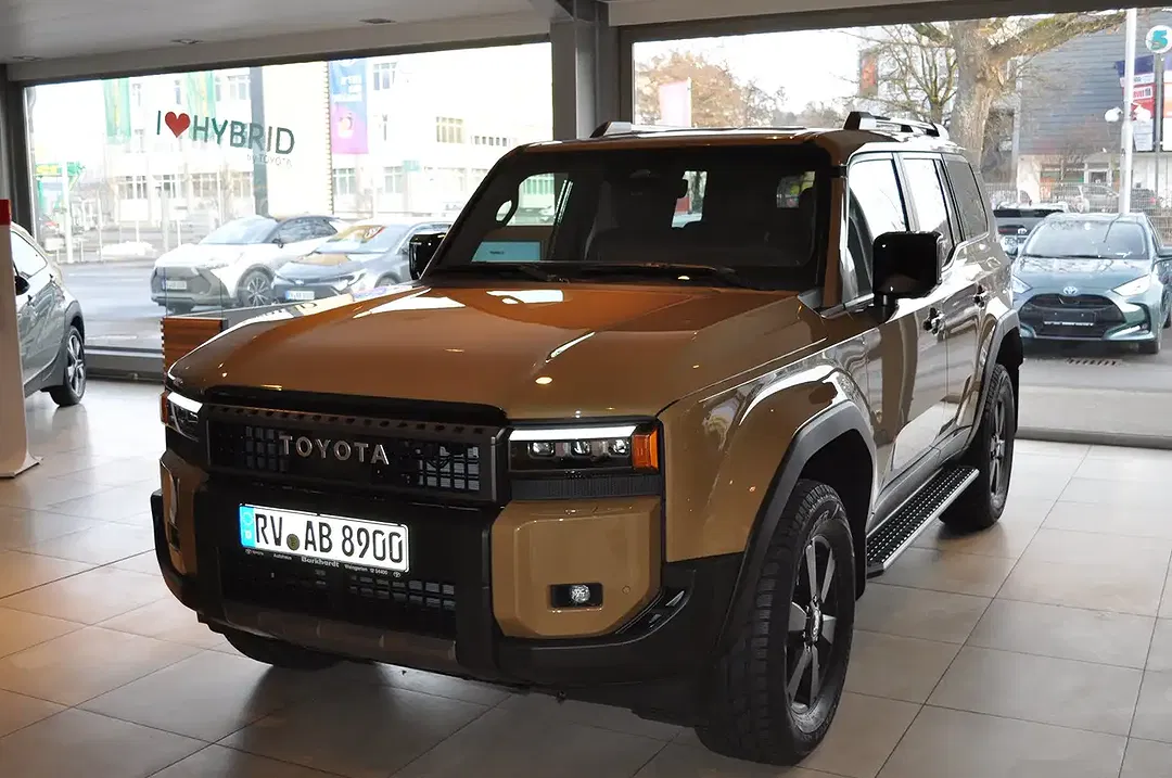 Toyota Land Cruiser 2.8 D-4D 4x4 Executive - foto 1