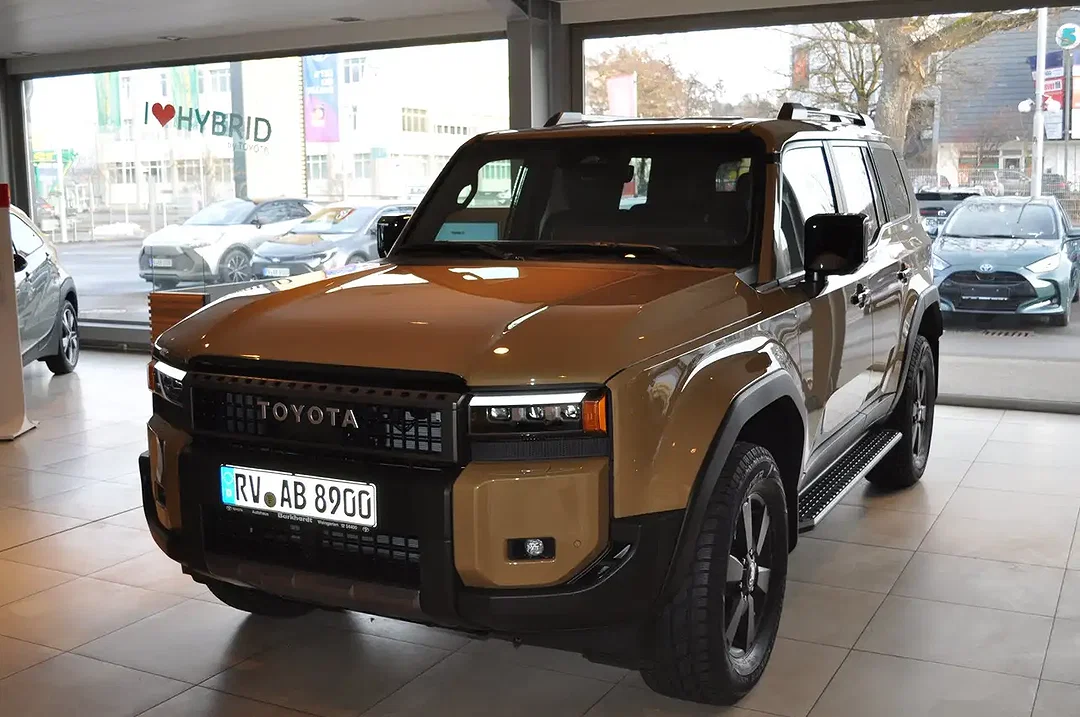 Toyota Land Cruiser 2.8 D-4D 4x4 Executive - Afbeelding 1