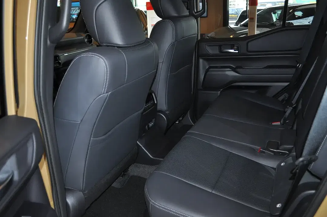 Toyota Land Cruiser 2.8 D-4D 4x4 Executive - Thumbnail 7