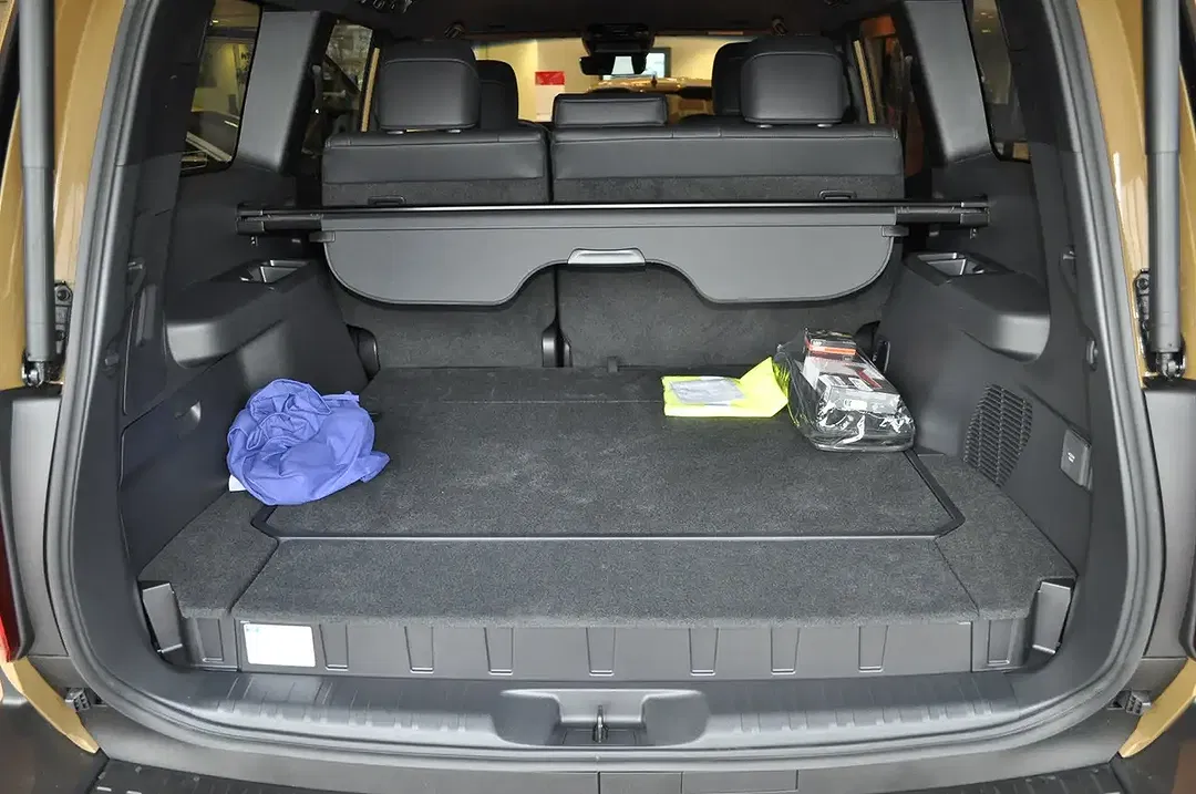 Toyota Land Cruiser 2.8 D-4D 4x4 Executive - Thumbnail 9