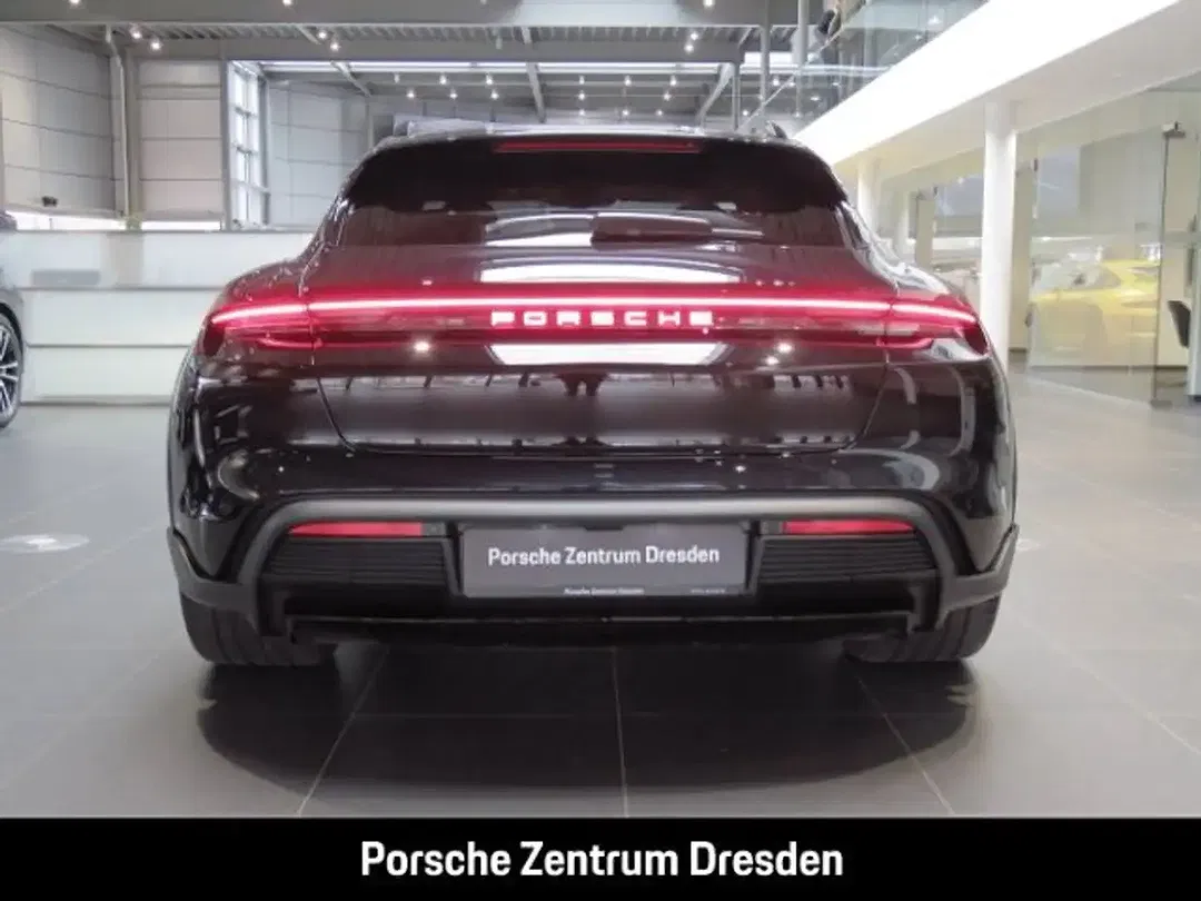 Porsche Taycan Cross Turismo - Thumbnail 7