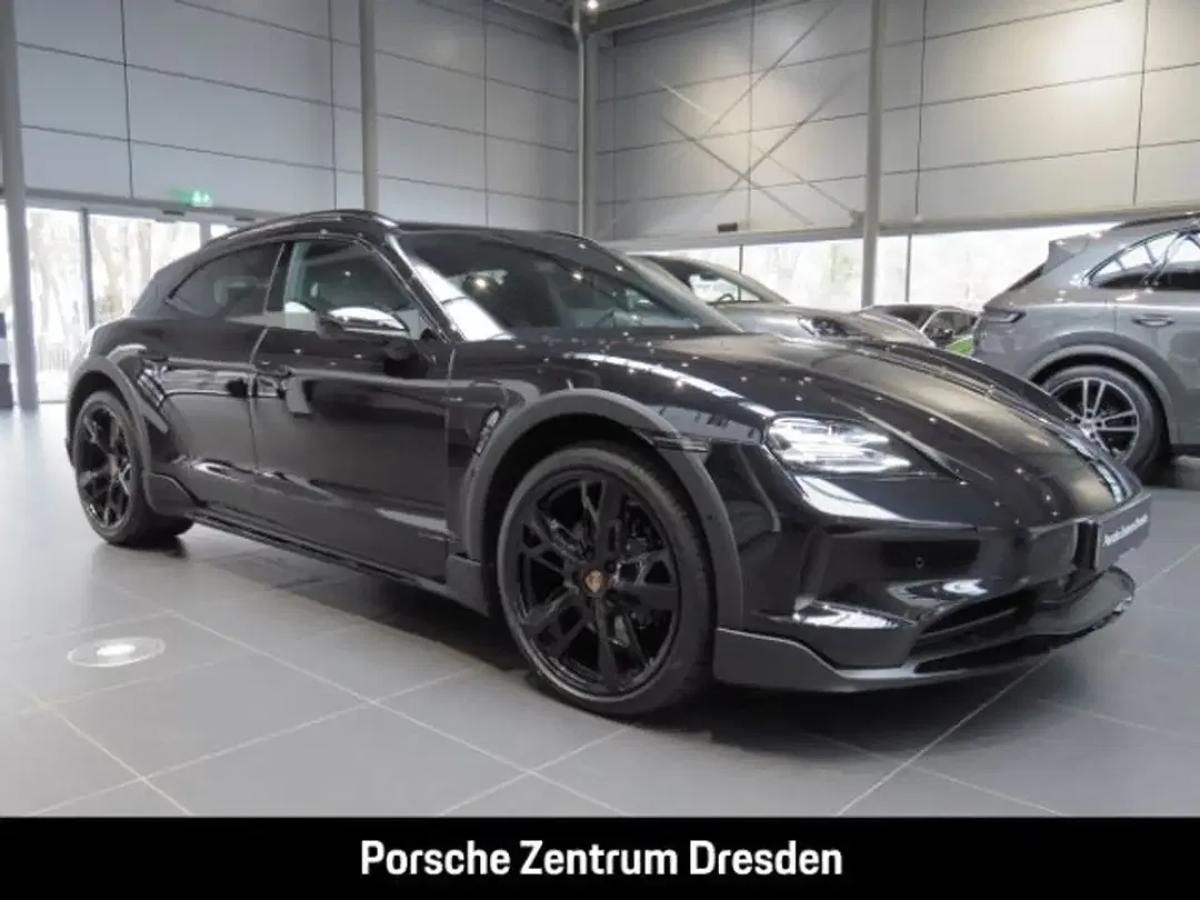 Porsche Taycan Cross Turismo - Thumbnail 8