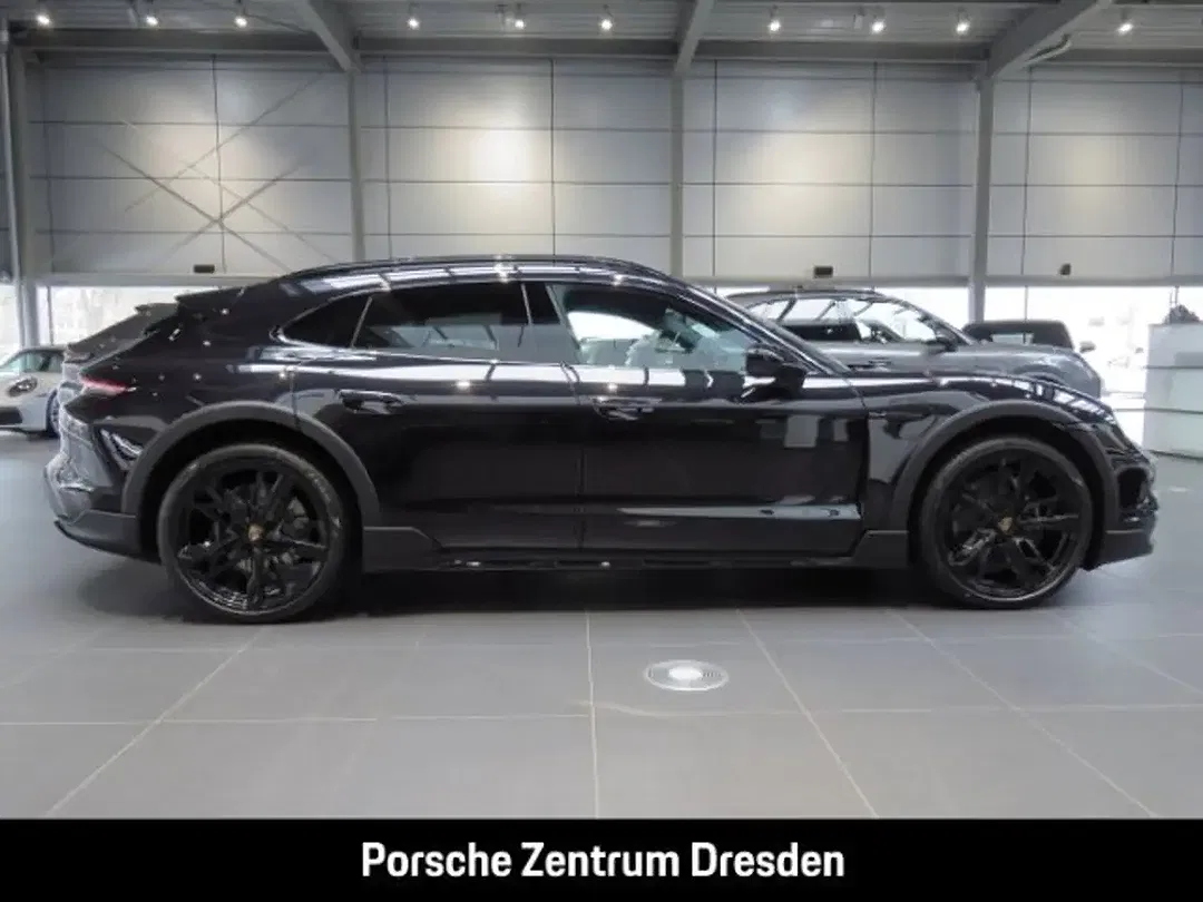Porsche Taycan Cross Turismo - Thumbnail 9
