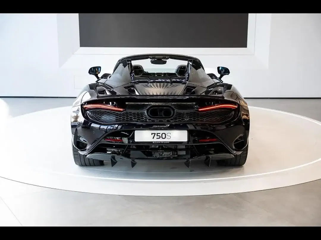 McLaren 750S Spider - Thumbnail 8