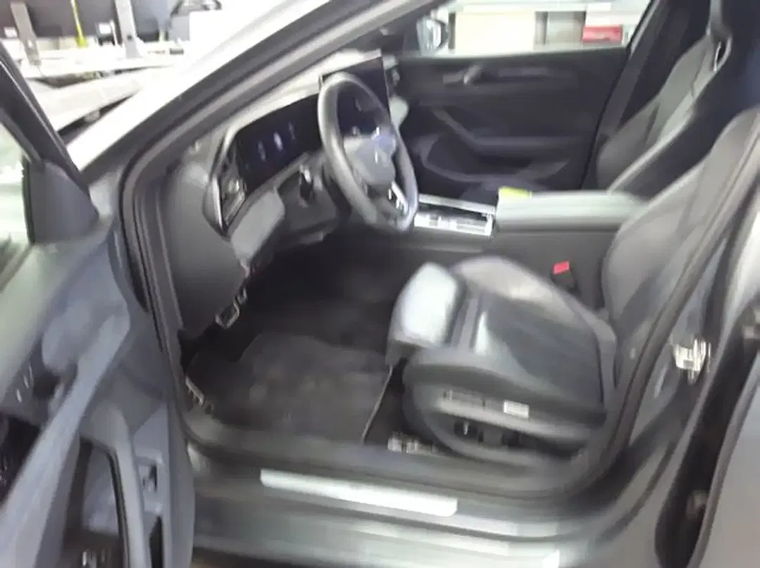Volkswagen Passat 1.5 eHybrid R-Line - Thumbnail 3