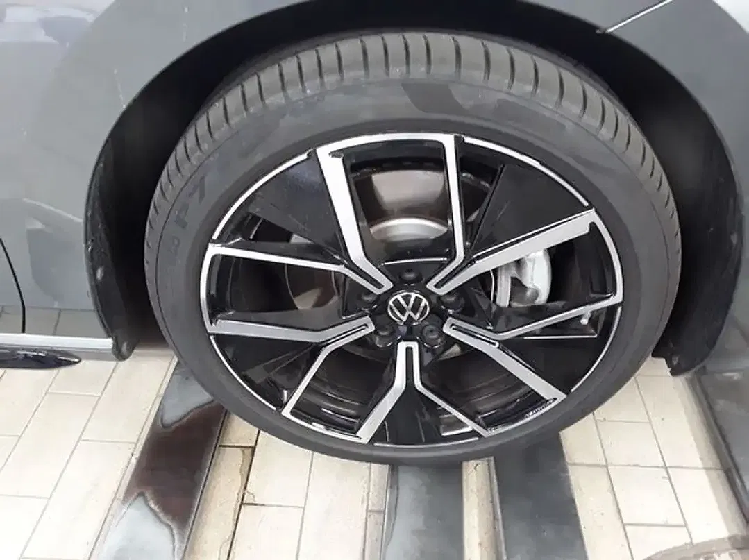 Volkswagen Passat 1.5 eHybrid R-Line - Thumbnail 6