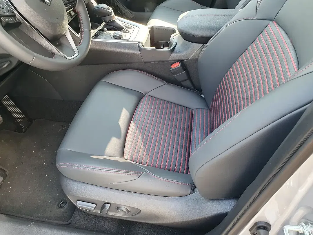 Suzuki Across Hybrid 4x4 Comfort - Thumbnail 6