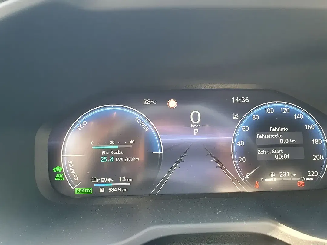 Suzuki Across Hybrid 4x4 Comfort - Thumbnail 9