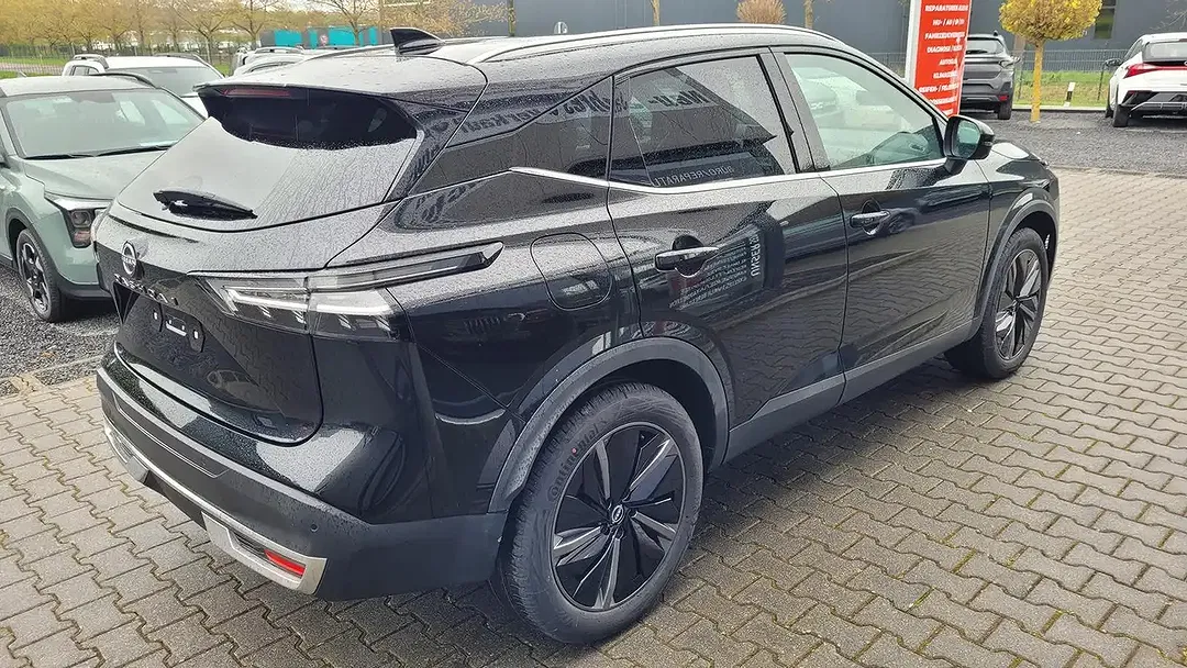 Nissan Qashqai 4x4 Tekna - Thumbnail 4