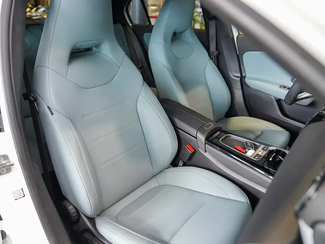 Mercedes-Benz A 200 Burmester AMG Line - Thumbnail 5