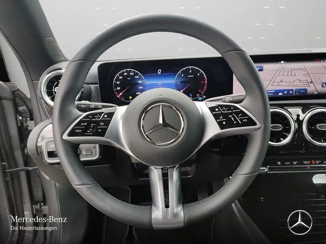 Mercedes-Benz CLA 180 Progressive Night - Thumbnail 13